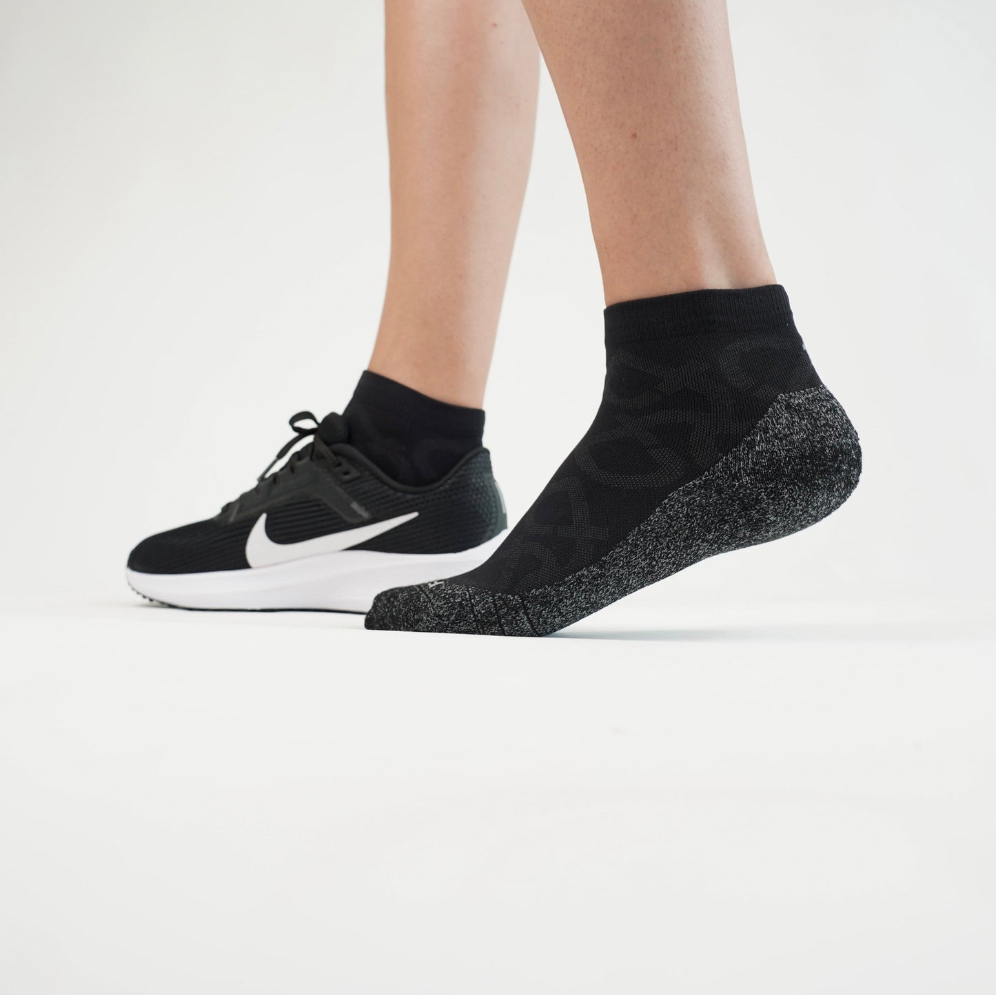 Quarter Cut Running Socks - FBSK02 - BLK - S - Black - Small - FlipBelt Sweden