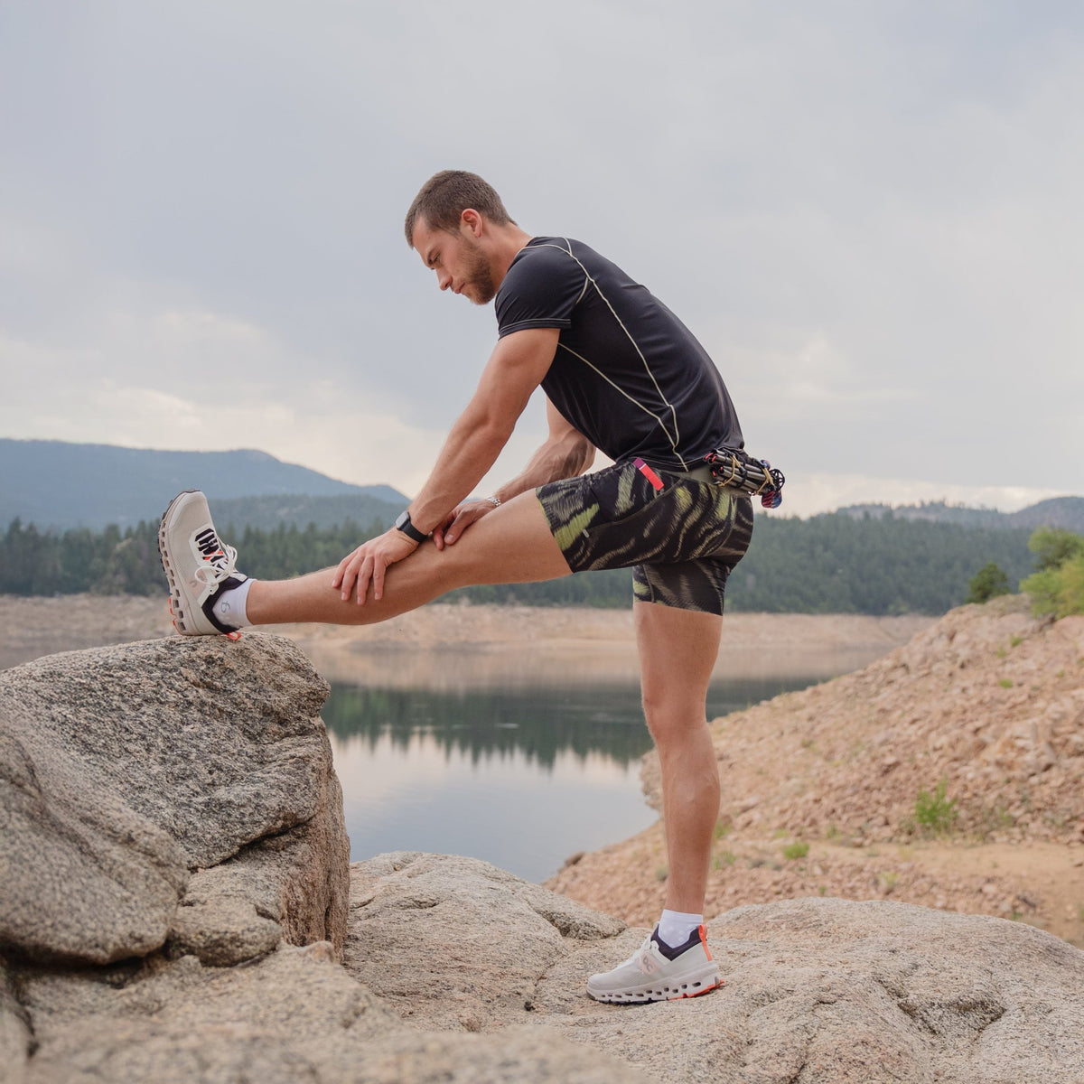 Men's Trail Run Compression Shorts - FBMCST-PNB-XS - Pinnacle Black - XS - FlipBelt Sweden
