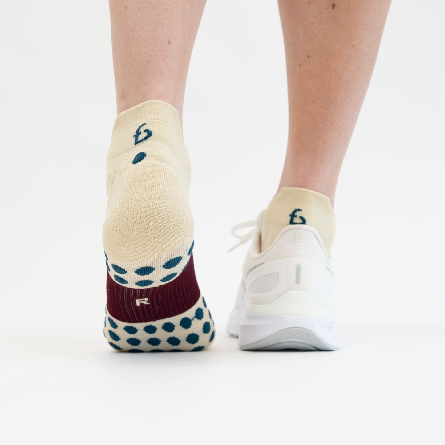Performance Low Cut Socks - FBSK04-OAT-S - Oatmeal - Small - FlipBelt Sweden