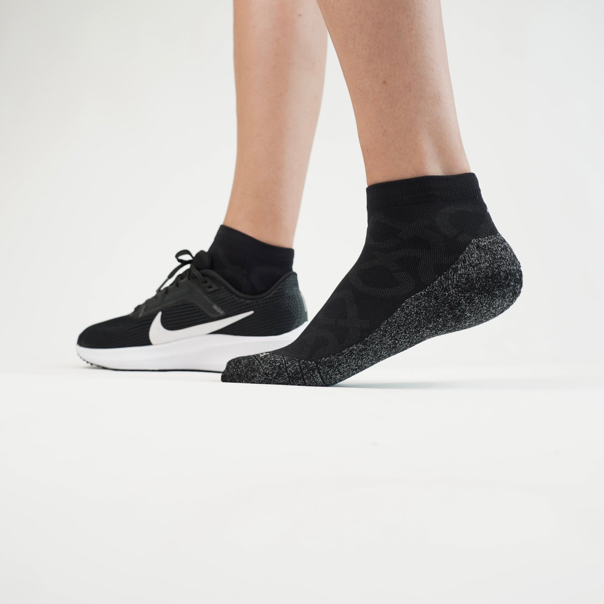 Quarter Cut Running Socks - FBSK02 - BLK - S - Black - Small - FlipBelt Sweden