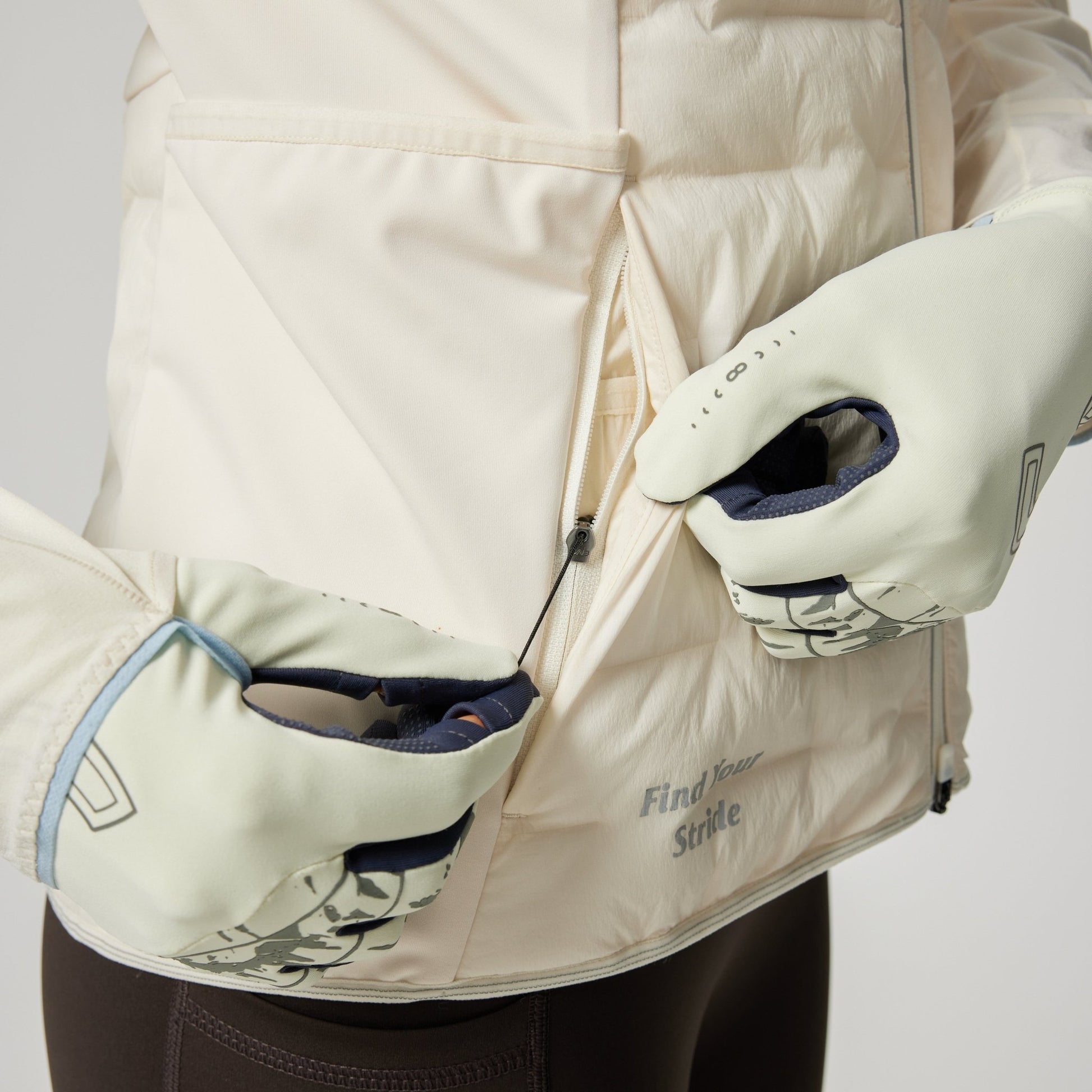 Women’s Alpine Insulated Vest – Lätt och varm väst för vinterlöpning - FBWRV1-GWH-XS - Glacier White - XS - FlipBelt Sweden